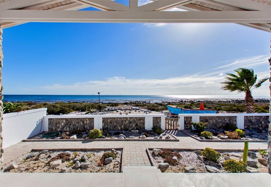 3 Bedroom Property for Sale in Sandy Point Western Cape